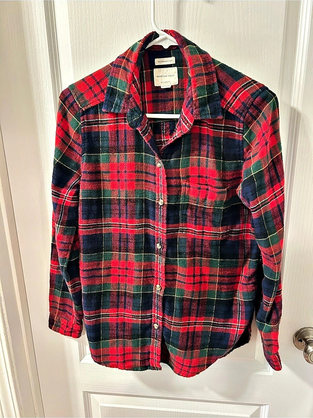 American Eagle Ahh-Mazingly Soft Boyfriend Fit Flannel Shirt Red & Green Small